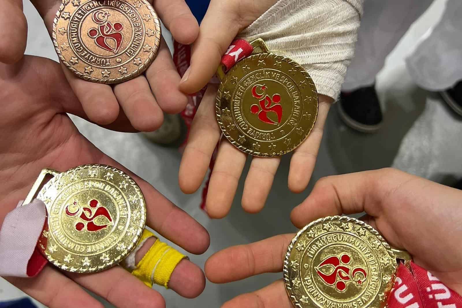 Büyükşehirli Sporcular Güreş ve Judoda Ulusal Müsabakalardan Madalyalarla Döndü