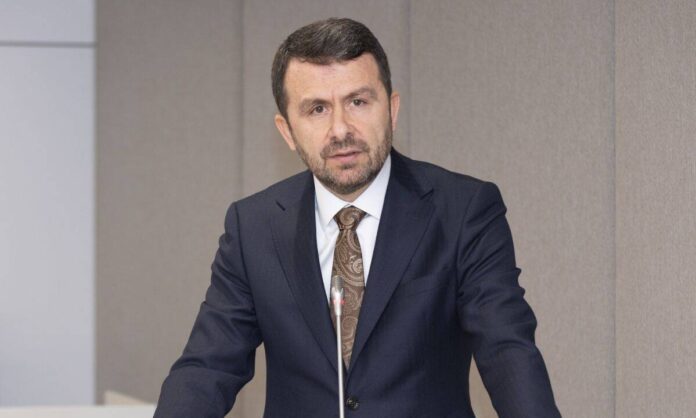 Çay: Akademik camianın birikimi ile basının sahadaki tecrübesini buluşturmalıyız