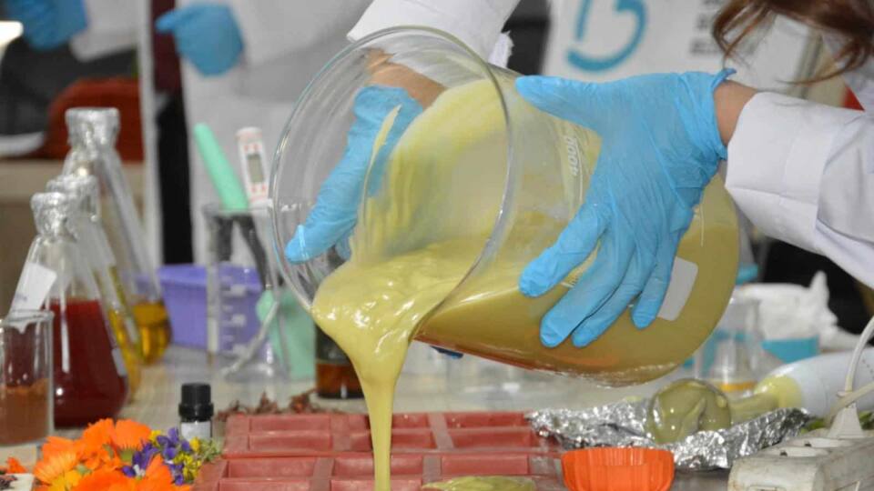 BAÇEM’de Ayın Atölyesi Programları Katılımcılar Tarafından Büyük İlgiyle Karşılanıyor