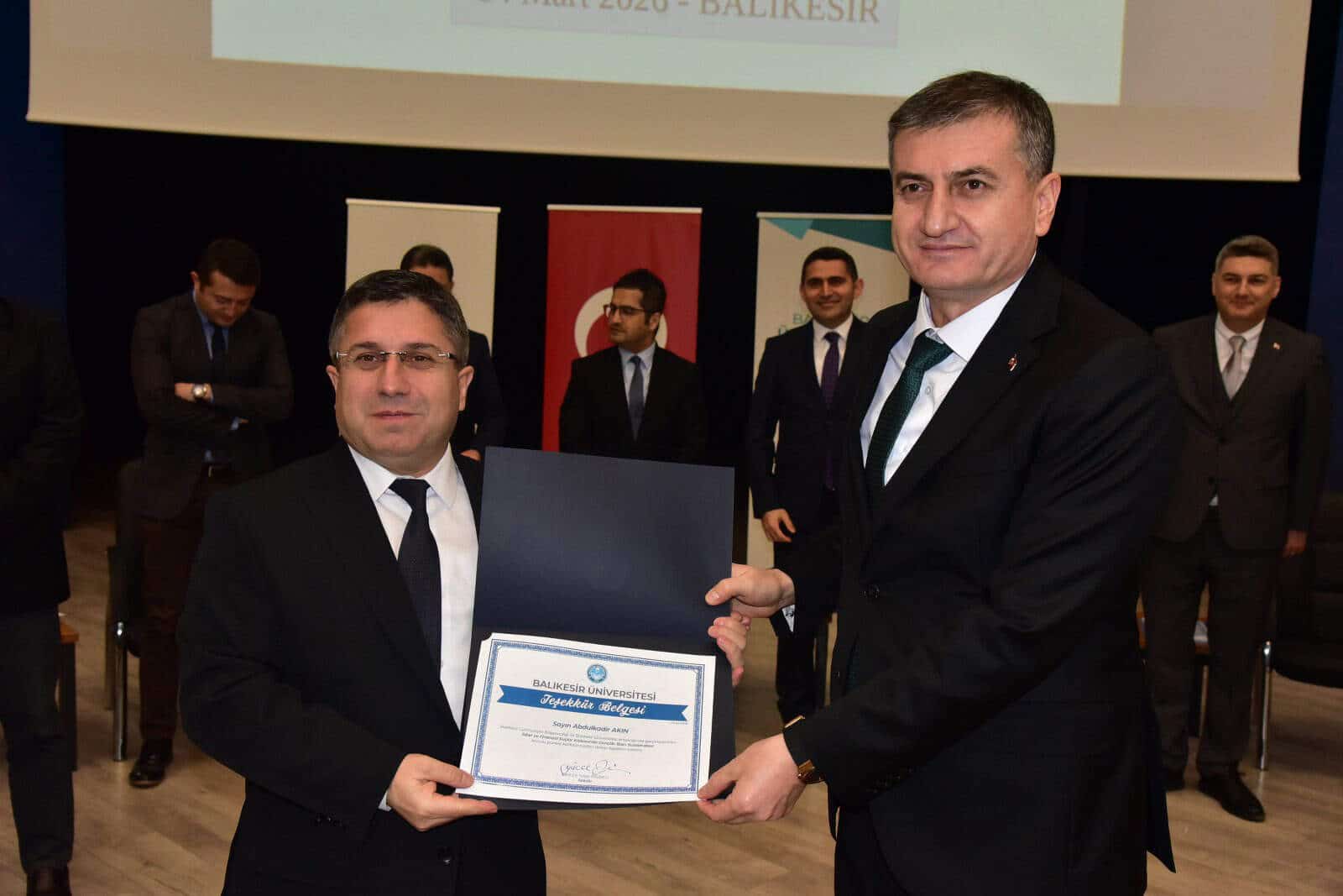 Balıkesir Üniversitesi'nde Gençlere Yönelik Siber ve Finansal Suçlar Paneli Yoğun Katılımla Gerçekleşti