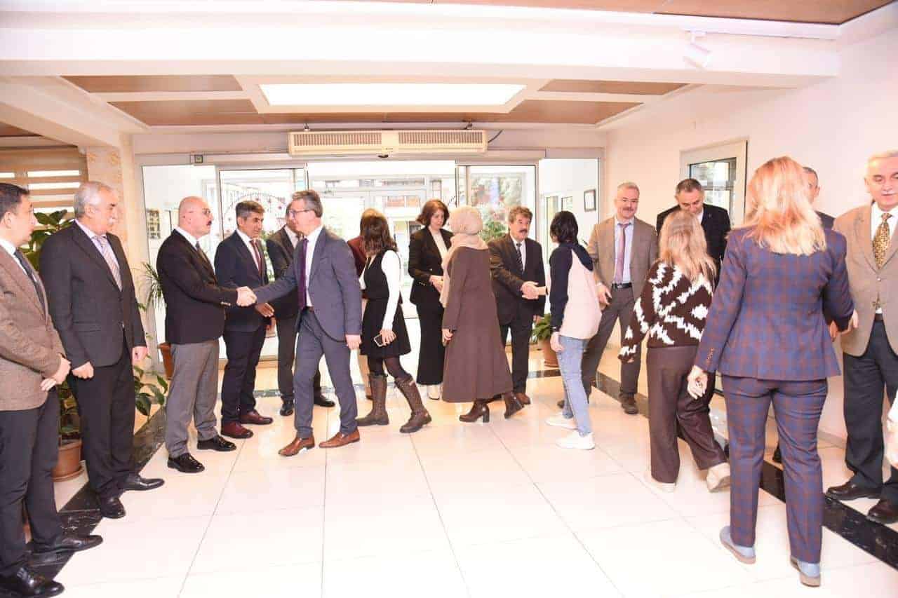 Balıkesir İl Millî Eğitim Müdürlüğünde Bayram Sonrası Birlik ve Dayanışma Buluşması