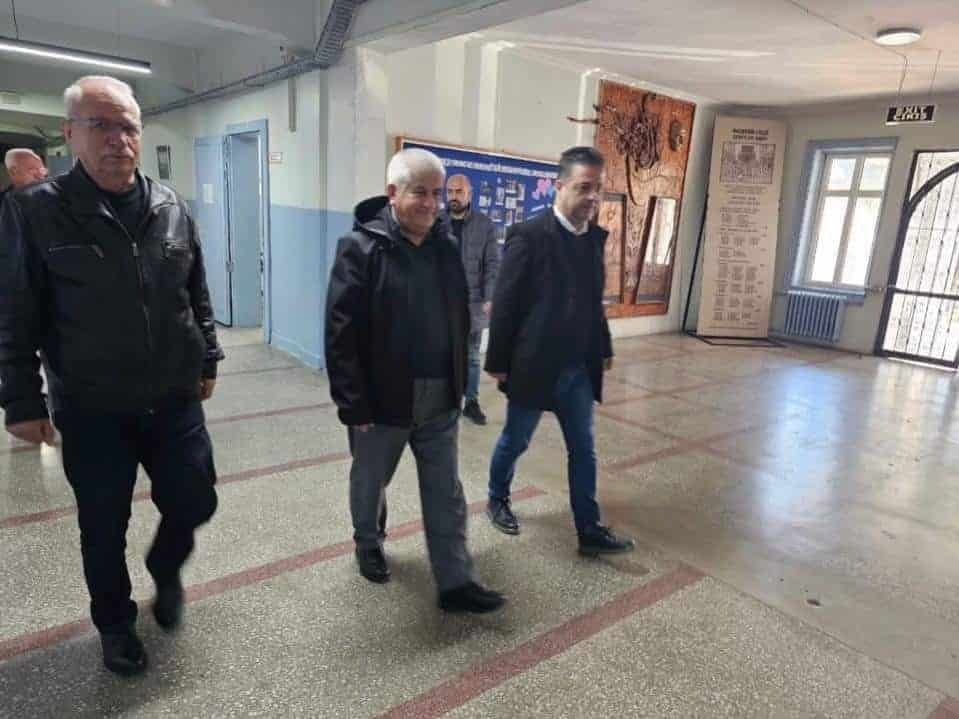 Eğitim İçin Hafta Sonu Mesaisi: İl Müdürümüz Selehattin Kal Yine Sahadaydı