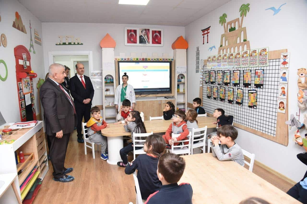 İl Millî Eğitim Müdürü Selehattin Kal'dan Özel Açı Kolejine İnceleme Ziyareti