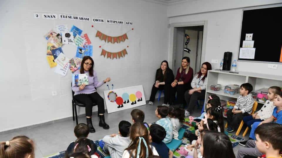 Balıkesir Bal Çocuk Gündüz Bakımevlerinde Kitaplarla Zihinler Gelişiyor