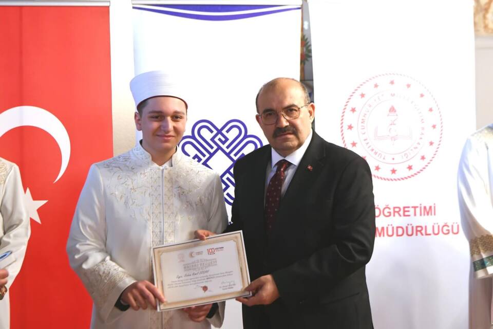 Balıkesir’de Genç Hatipler Hutbe Okuma Yarışması Bölge Finali Düzenlendi