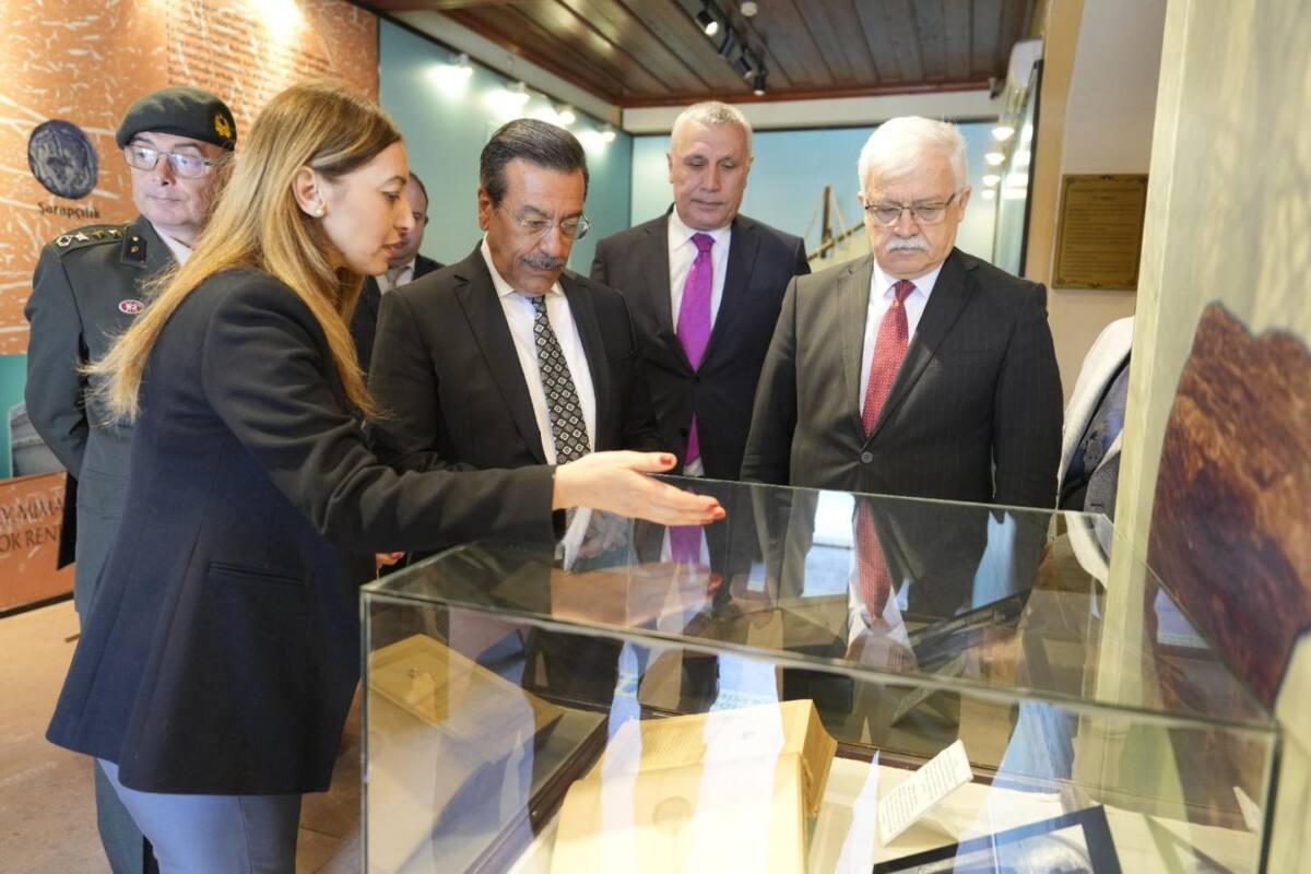 Atatürk’ün Burhaniye'yi Ziyaretinin 92. Yılı Cumhuriyet Meydanı’nda Kutlandı