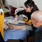 Balıkesir’de Yaşlı ve Engellilere Evde Bakım ile Yakın Berber Hizmetleri Artarak Sürüyor