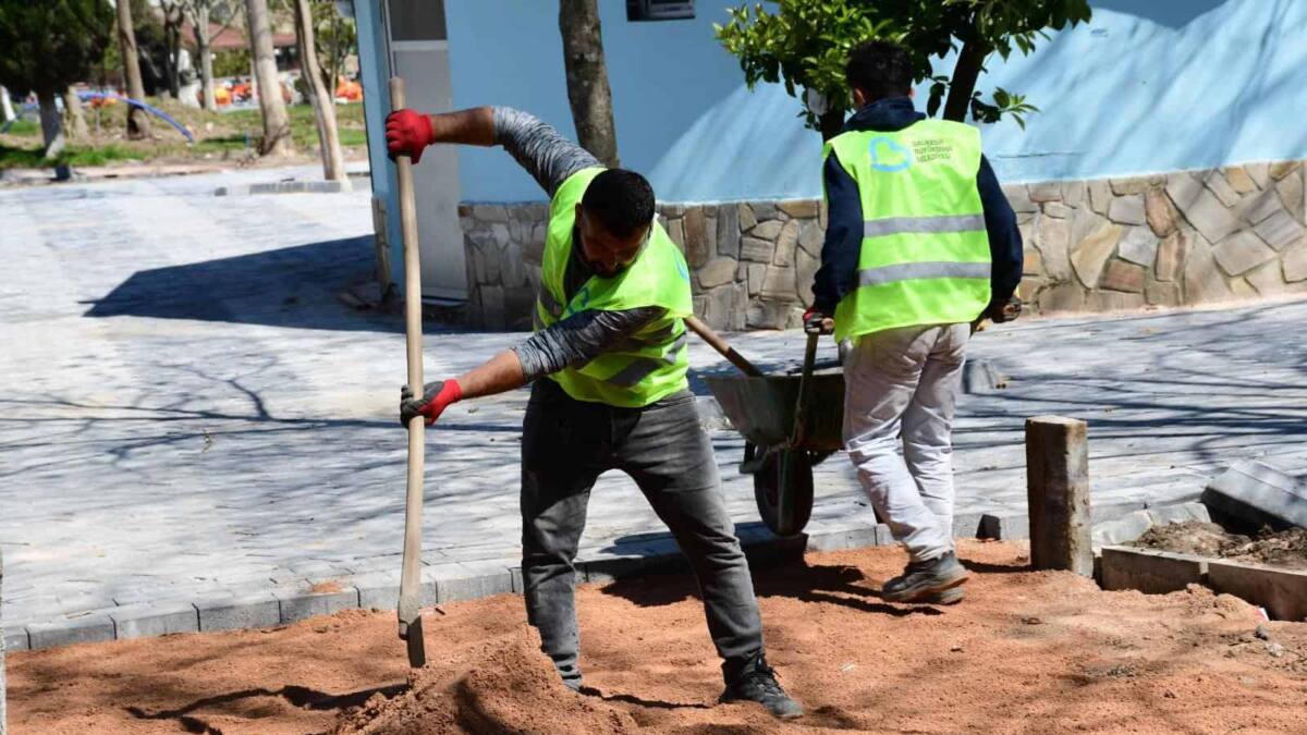 Susurluk Atatürk Parkı Yenilenerek Modern ve Erişilebilir Yaşam Alanına Dönüşüyor