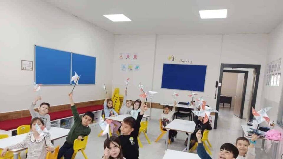 Balıkesir'de Nisan Ayı Boyunca Çocukların Katılımıyla Zengin Eğitim Etkinlikleri